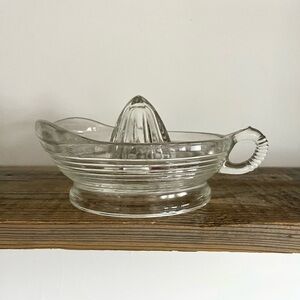 Clear Glass Citrus Juicer